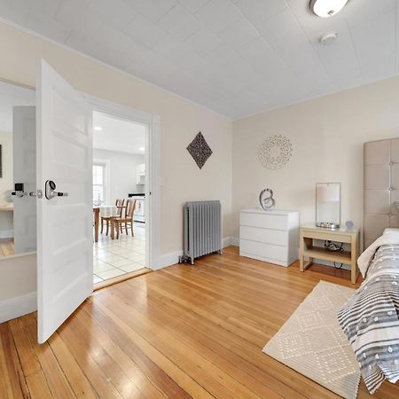 5Br 2Bh Bright & Spacious Apt In Brighton Boston Exterior foto