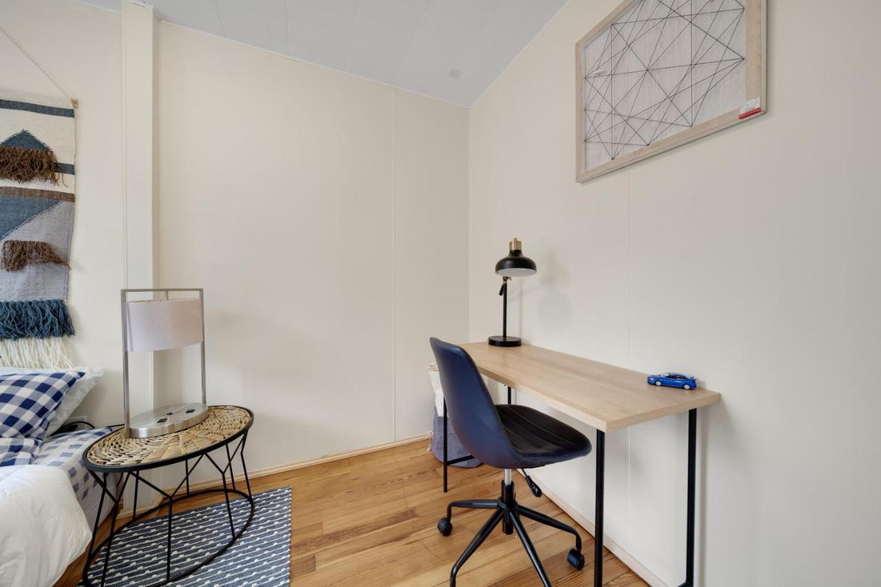 5Br 2Bh Bright & Spacious Apt In Brighton Boston Exterior foto